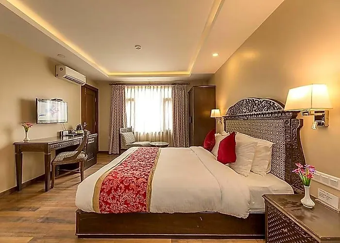 Himalayan Ghar 3*